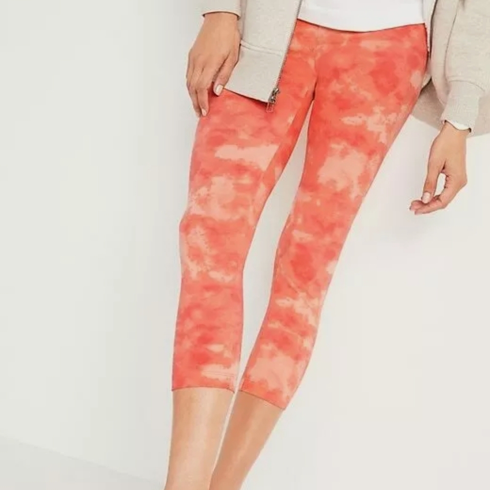 Old Navy Coral Tie-Dye Capri Leggings